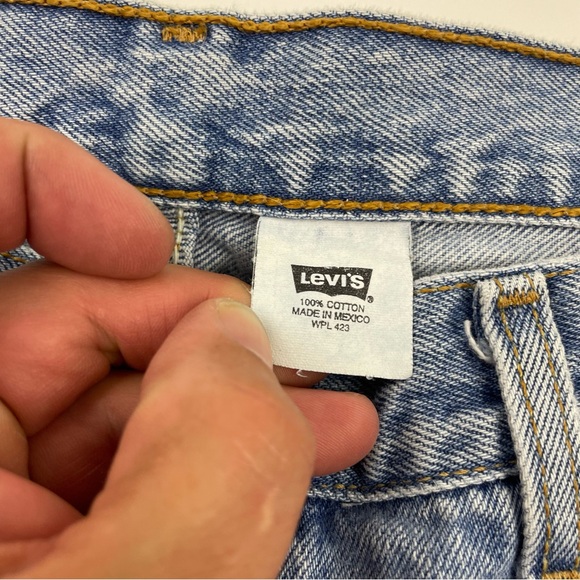 Vintage Levi’s 501 High Waist Waist fit Jeans - Picture 3 of 3